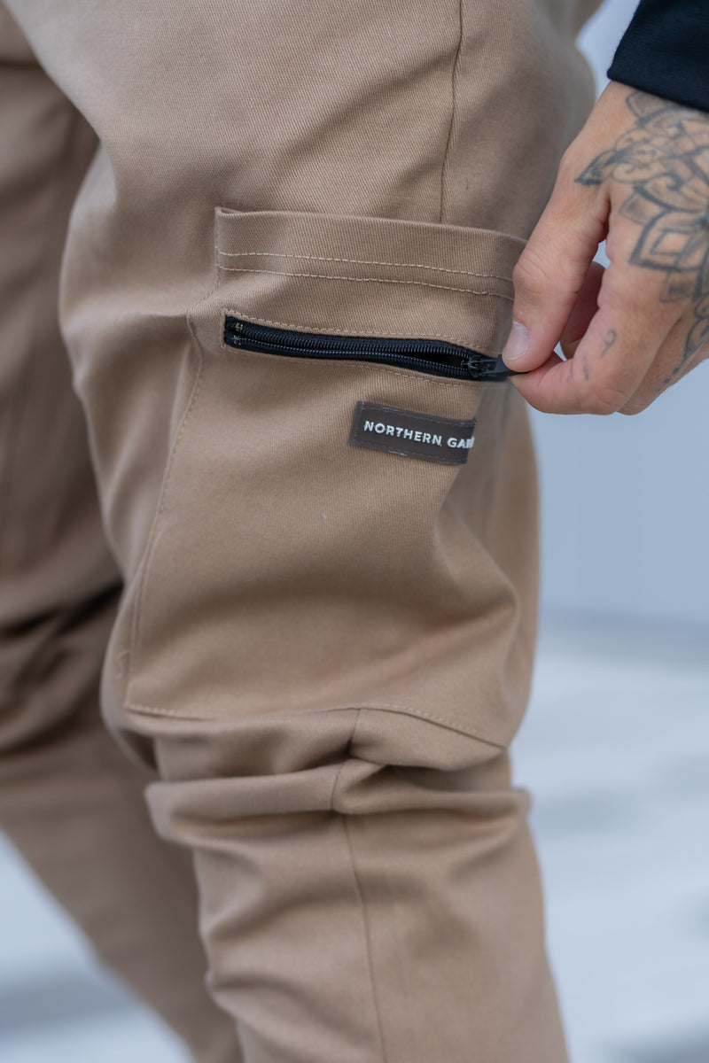 LESTER CARGO TROUSERS - SAND